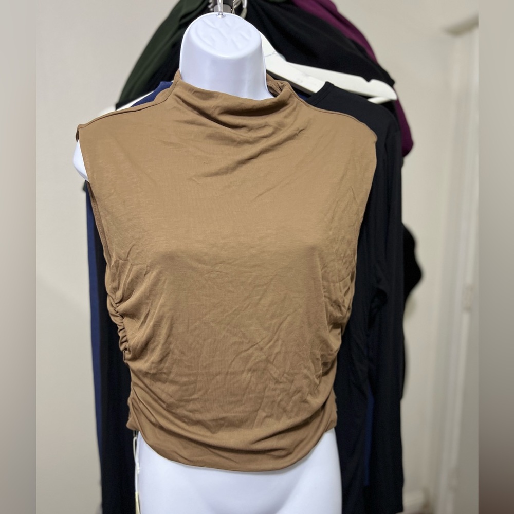 OGL Eco-SkinKiss® Workleisure Mock Neck Ruched Sides Tank Top - Picture 3 of 6